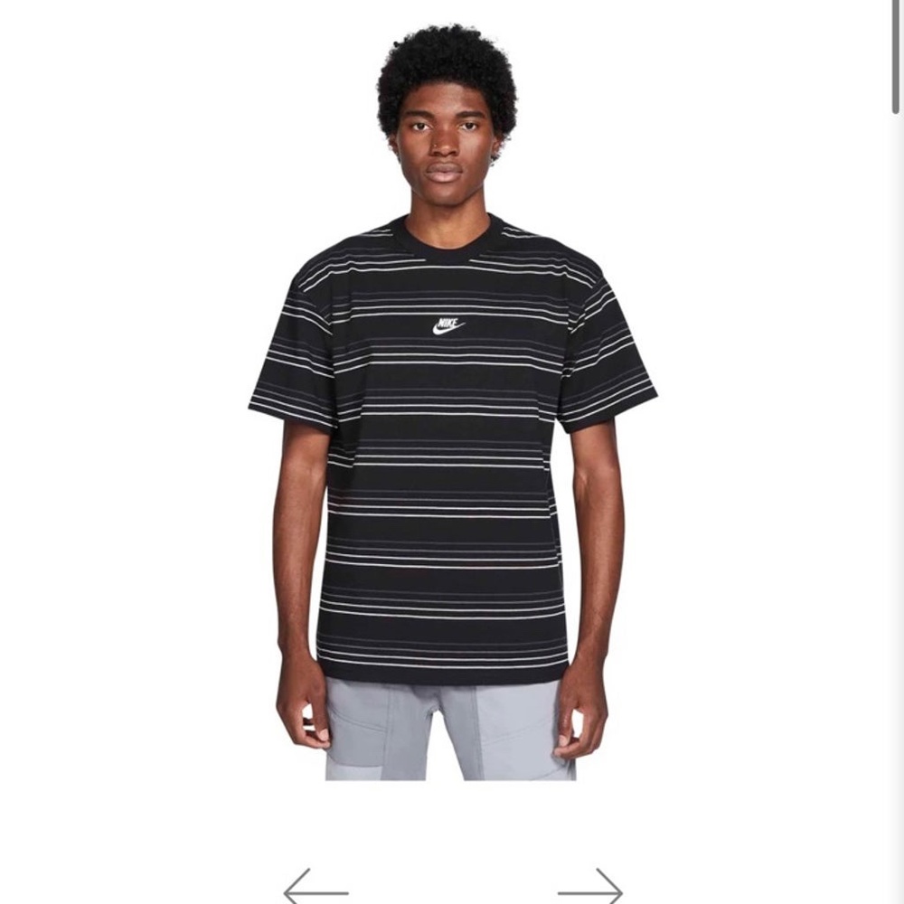NWOT NIKE PREMIUM STRIPE TEE BLACK - Picture 5 of 9